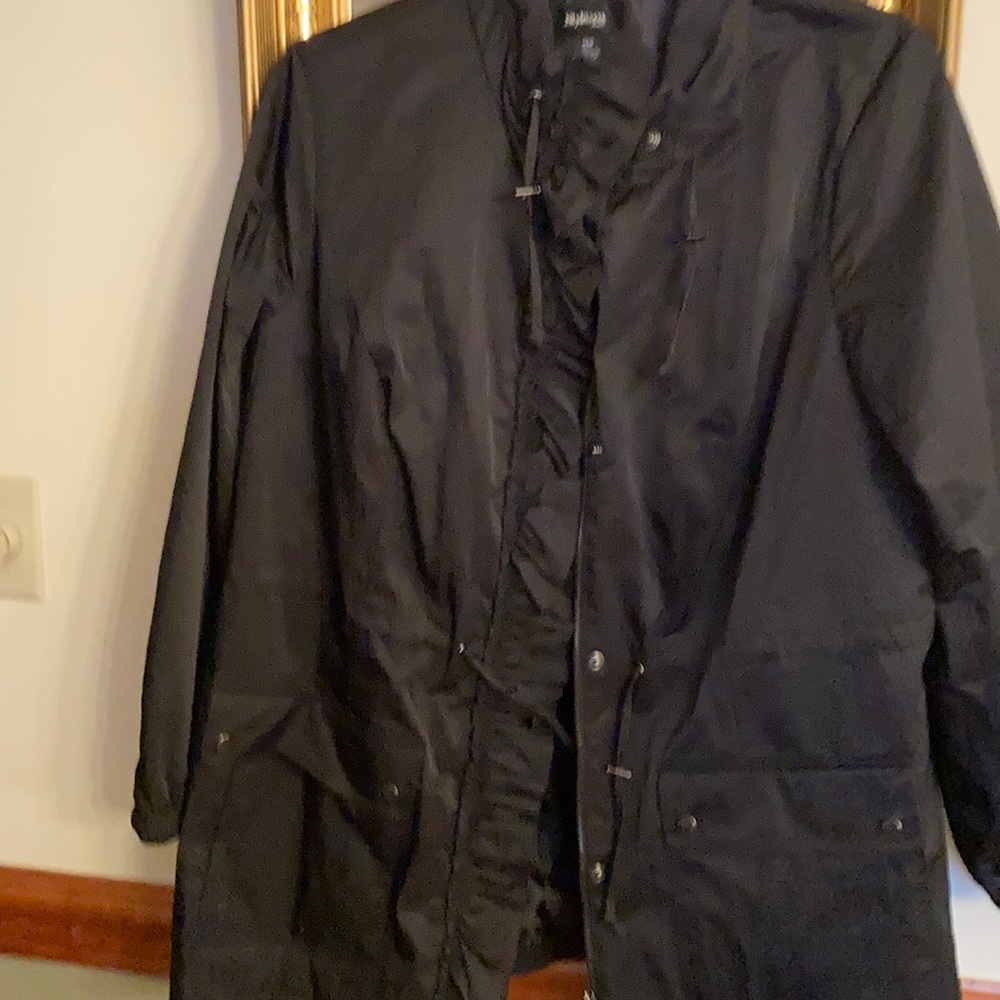 Women’s 18w light weight coat NWT. Black